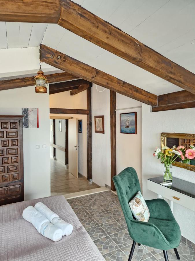 Luxury Apartments Silva With Sea View Okrug Gornji Eksteriør billede