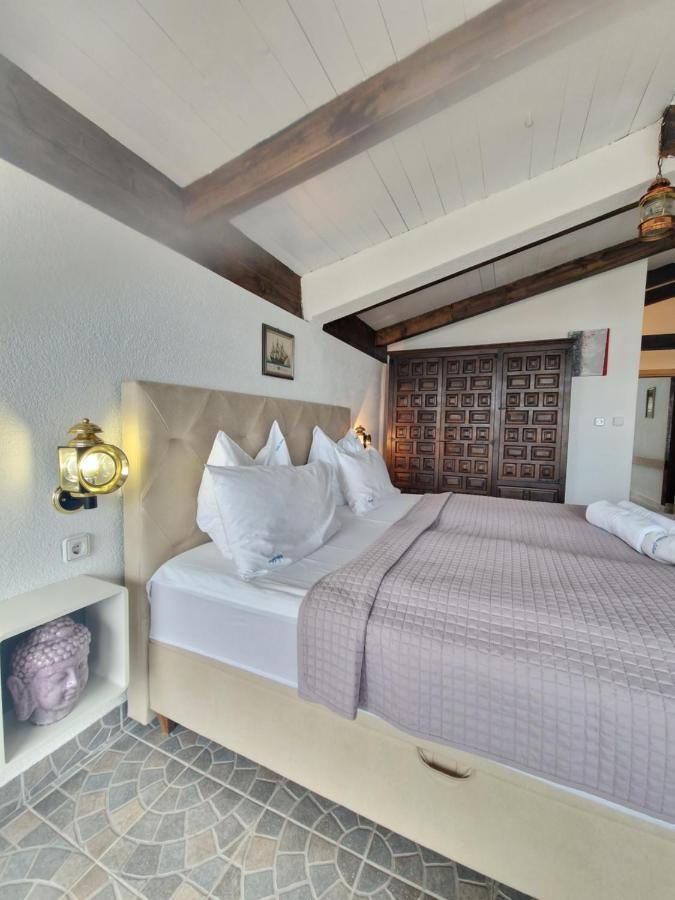 Luxury Apartments Silva With Sea View Okrug Gornji Eksteriør billede
