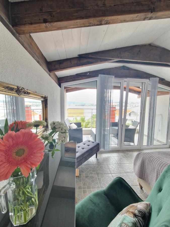 Luxury Apartments Silva With Sea View Okrug Gornji Eksteriør billede