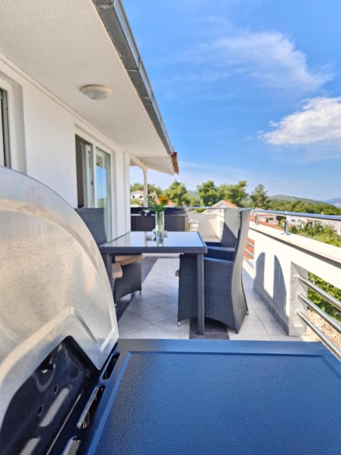 Luxury Apartments Silva With Sea View Okrug Gornji Eksteriør billede