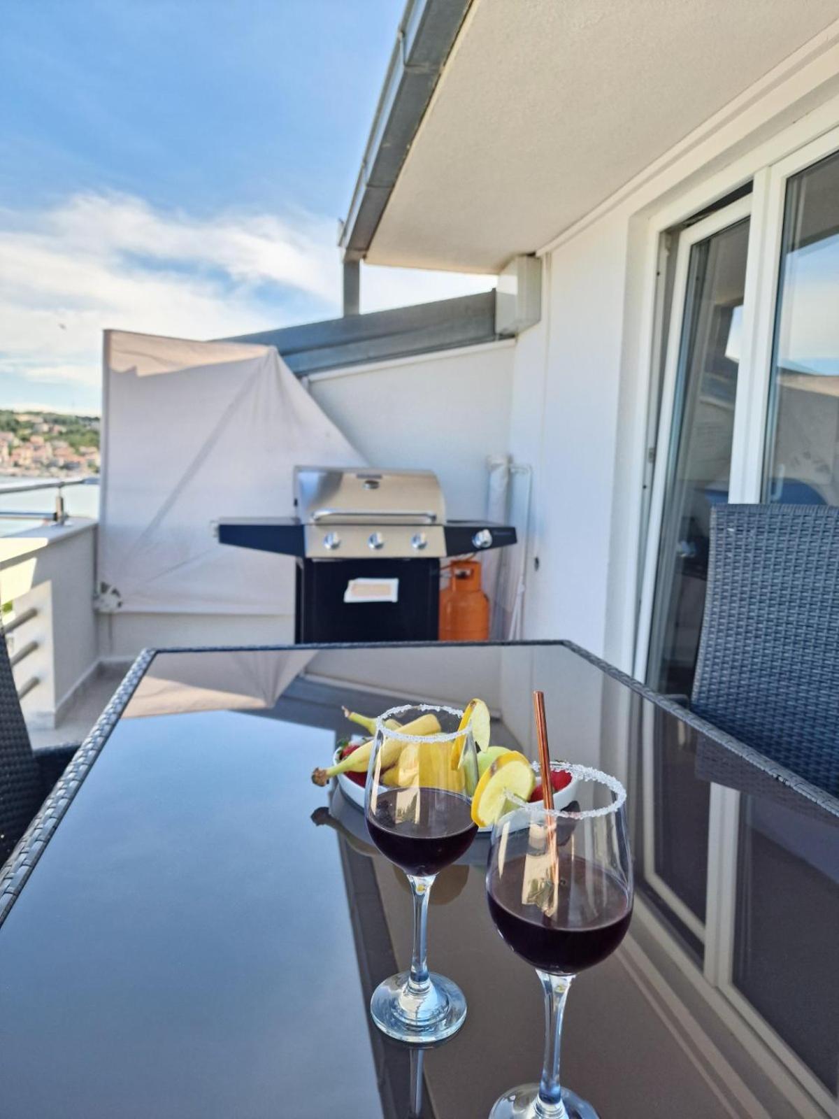 Luxury Apartments Silva With Sea View Okrug Gornji Eksteriør billede
